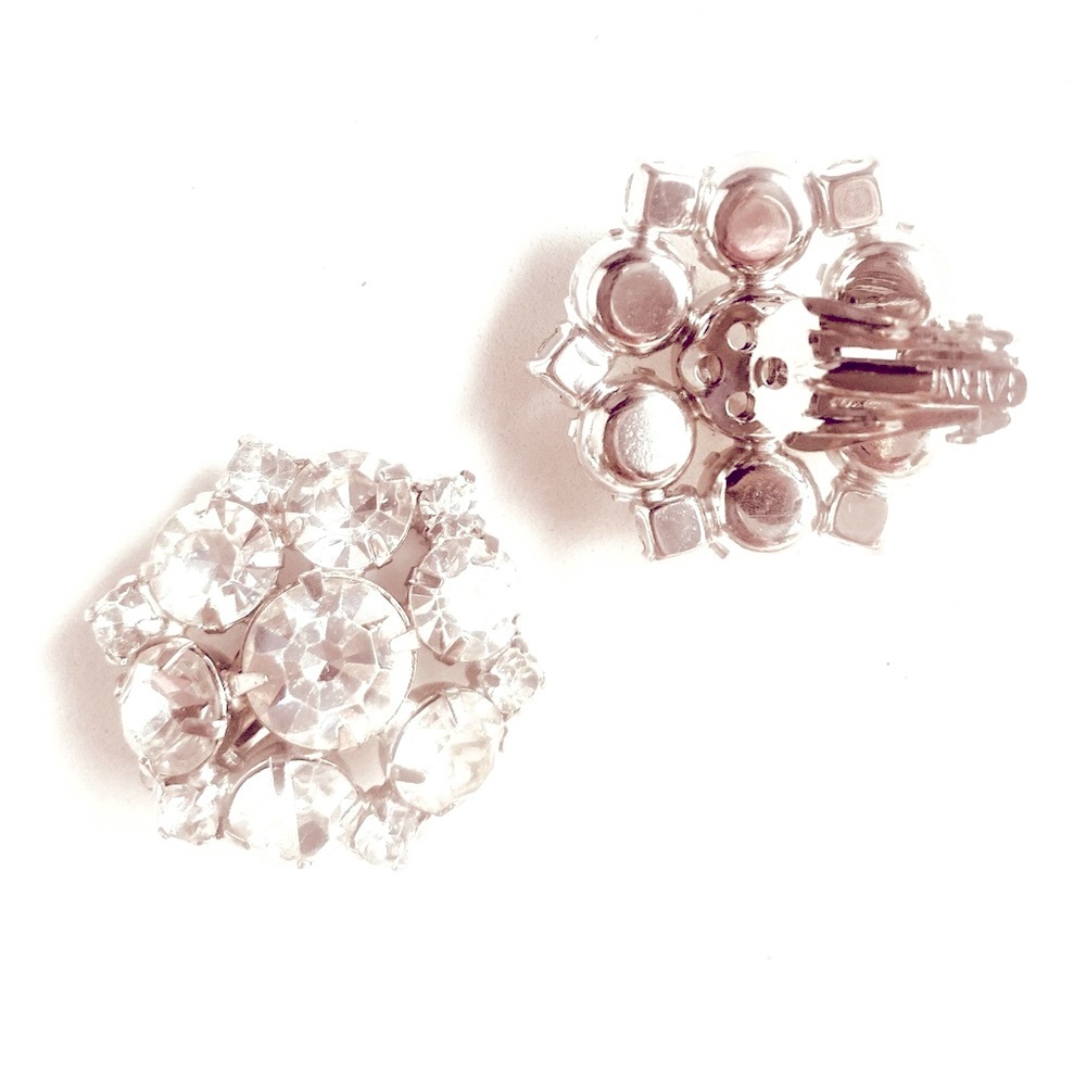 Vintage GRANDE EARRINGS Crystal Cluster Earrings GORGEOUS SO SPARKLY - Picture 3 of 3